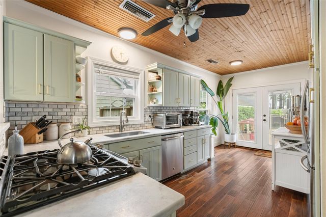 930 Dorothy Street, Houston, TX 77008