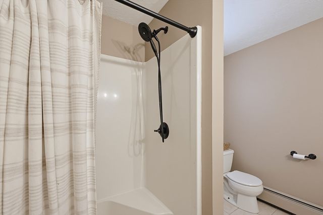 4 Loring St, Auburn, MA 01501