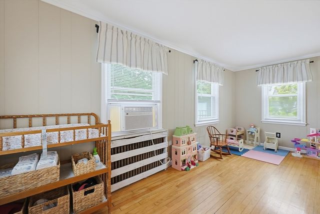 4 Loring St, Auburn, MA 01501