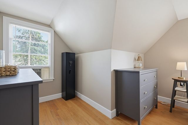 4 Loring St, Auburn, MA 01501