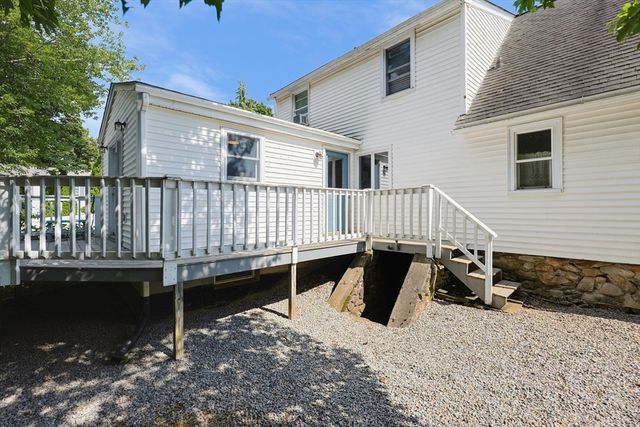 4 Loring St, Auburn, MA 01501