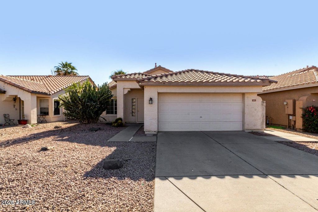 Image 1 of property listing at 851 W SARAGOSA Street W, Chandler, AZ 85225