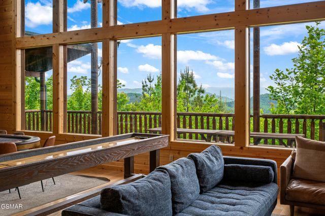 4160 High Ridge Way, Sevierville, TN 37862