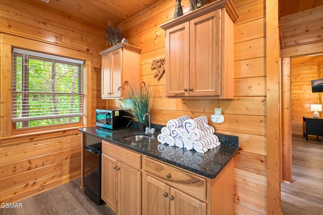 4160 High Ridge Way, Sevierville, TN 37862