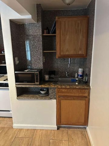 25 Via Delizia, Hillsborough, CA 94010