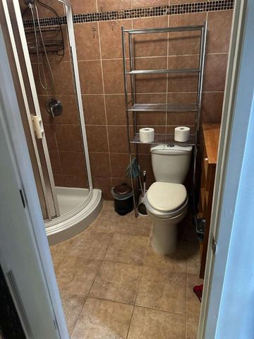 25 Via Delizia, Hillsborough, CA 94010