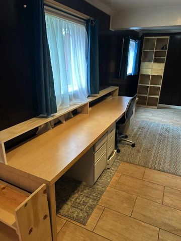 25 Via Delizia, Hillsborough, CA 94010