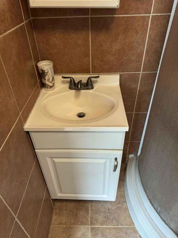 25 Via Delizia, Hillsborough, CA 94010