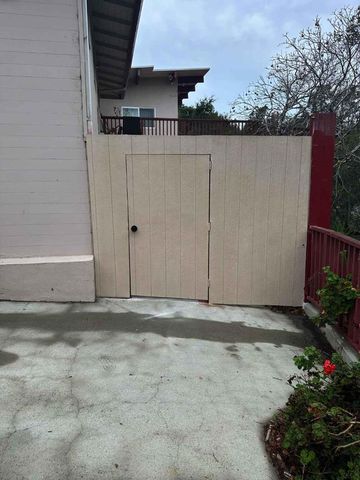 25 Via Delizia, Hillsborough, CA 94010