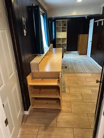 25 Via Delizia, Hillsborough, CA 94010