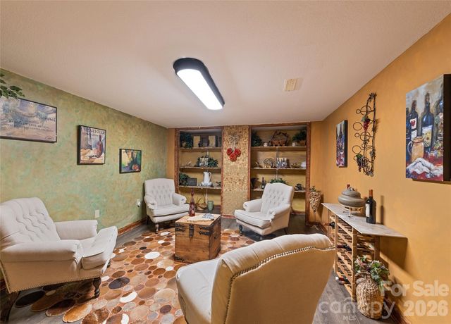 910 California Creek Road, Mars Hill, NC 28754