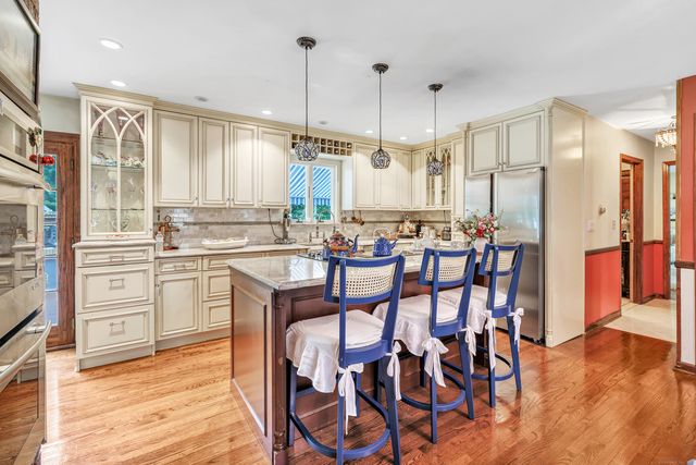 23 Bonita Drive, Shelton, CT 06484