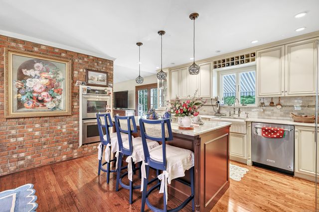 23 Bonita Drive, Shelton, CT 06484