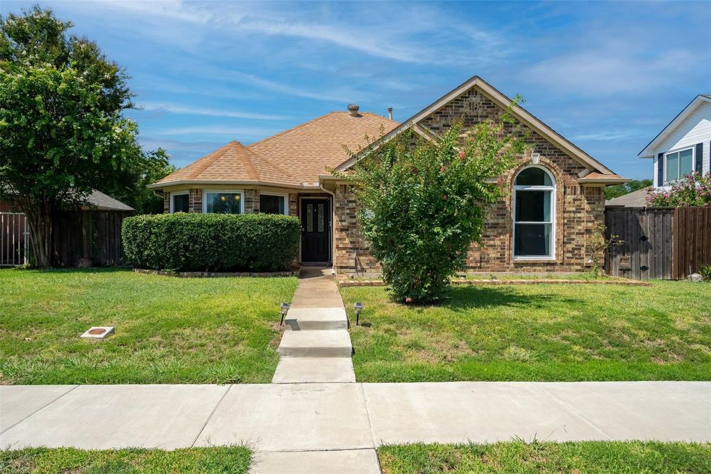 3801 Smartt Street, Rowlett, TX 75088