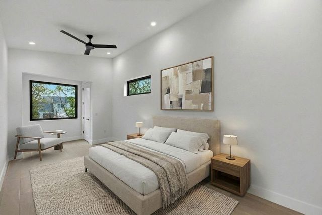 802 Philco DR 2, Austin, TX 78745