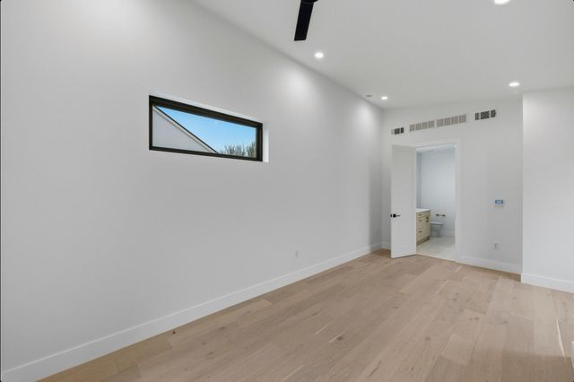 802 Philco DR 2, Austin, TX 78745