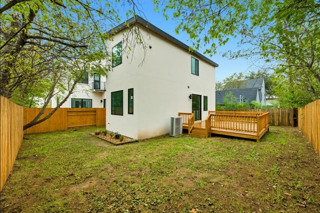 802 Philco DR 2, Austin, TX 78745