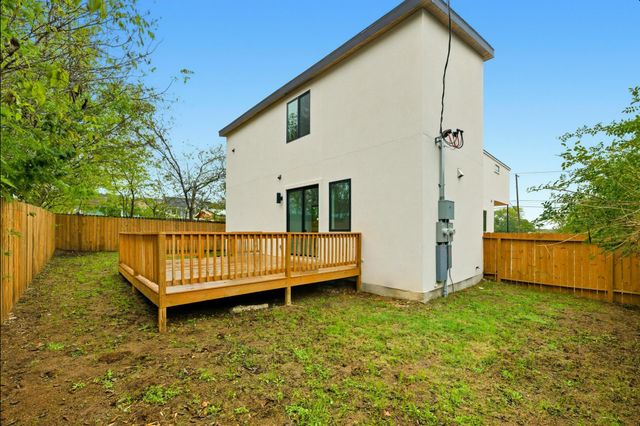 802 Philco DR 2, Austin, TX 78745