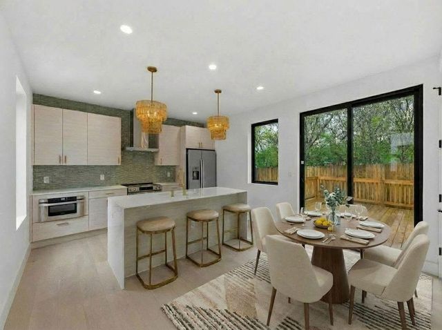 802 Philco DR 2, Austin, TX 78745