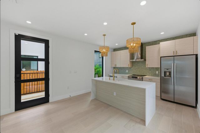 802 Philco DR 2, Austin, TX 78745