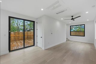 802 Philco DR 2, Austin, TX 78745