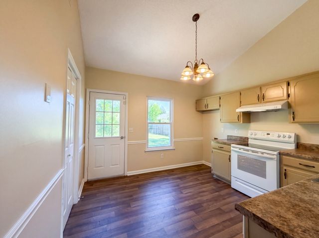 104 Frontier Ln, La Vergne, TN 37086