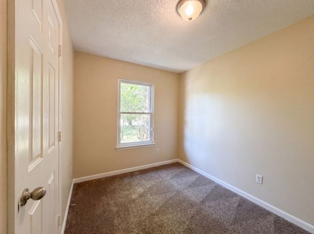 104 Frontier Ln, La Vergne, TN 37086