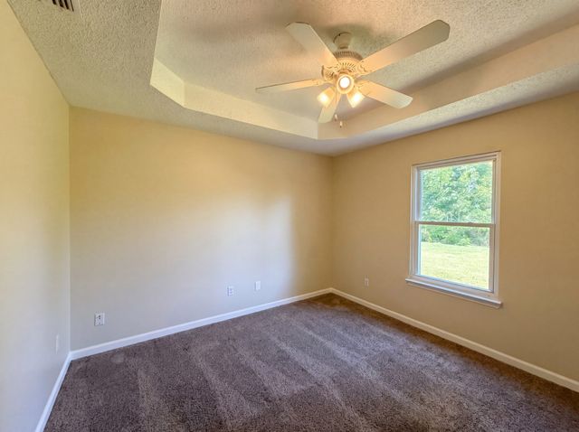 104 Frontier Ln, La Vergne, TN 37086