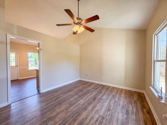 104 Frontier Ln, La Vergne, TN 37086