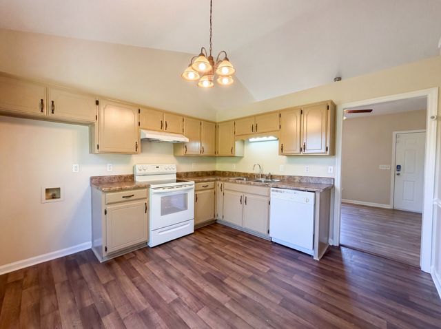 104 Frontier Ln, La Vergne, TN 37086