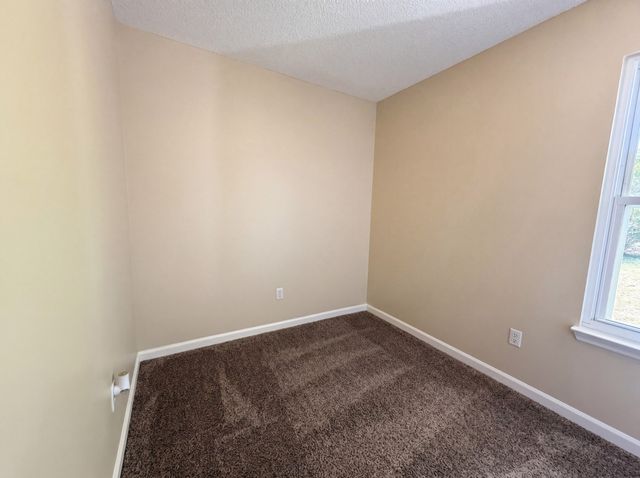 104 Frontier Ln, La Vergne, TN 37086