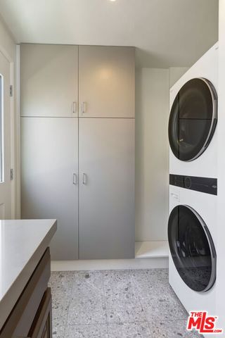 11840 Tennessee Place, Los Angeles, CA 90064