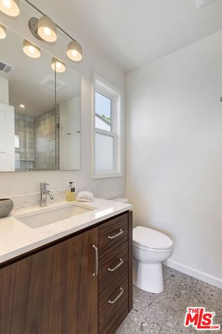 11840 Tennessee Place, Los Angeles, CA 90064