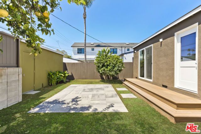 11840 Tennessee Place, Los Angeles, CA 90064