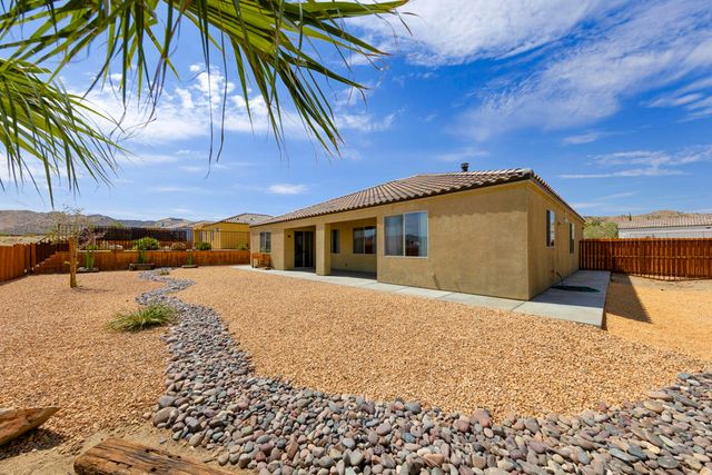 8680 Monument View Drive, Yucca Valley, CA 92284