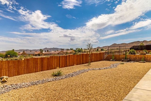 8680 Monument View Drive, Yucca Valley, CA 92284