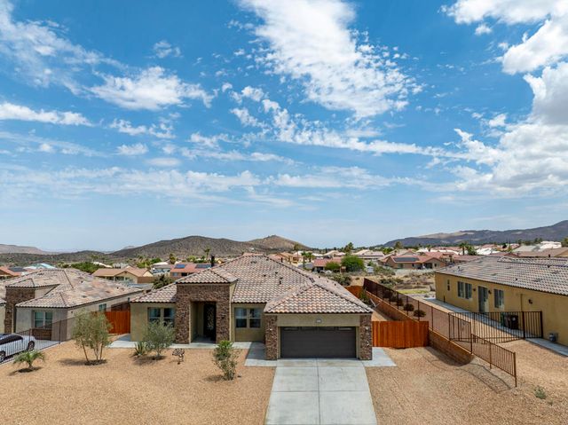 8680 Monument View Drive, Yucca Valley, CA 92284