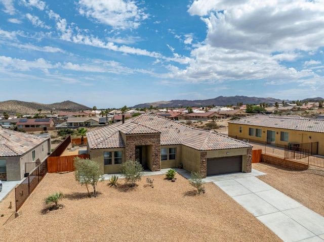 8680 Monument View Drive, Yucca Valley, CA 92284