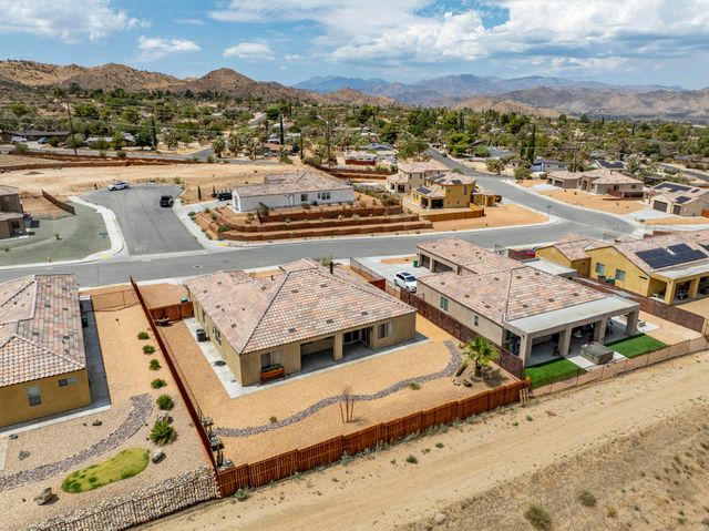 8680 Monument View Drive, Yucca Valley, CA 92284