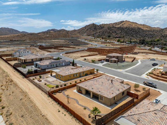 8680 Monument View Drive, Yucca Valley, CA 92284