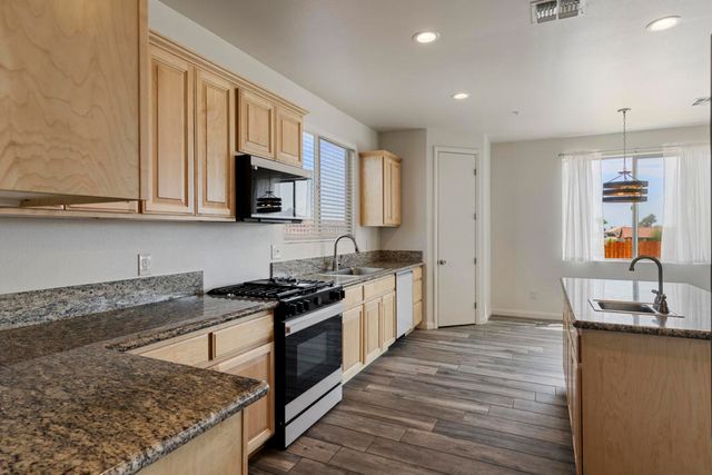 8680 Monument View Drive, Yucca Valley, CA 92284