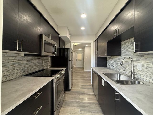 8299 Kingsbrook Road 280, Houston, TX 77024