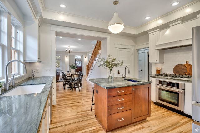 219 E 8TH AVE, Salt Lake City, UT 84103