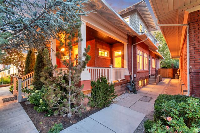 219 E 8TH AVE, Salt Lake City, UT 84103