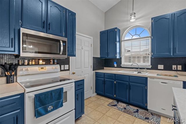 1 Pueblo Circle, Festus, MO 63028