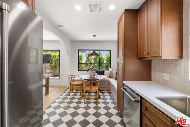 3025 Carter Avenue, Marina Del Rey, CA 90292