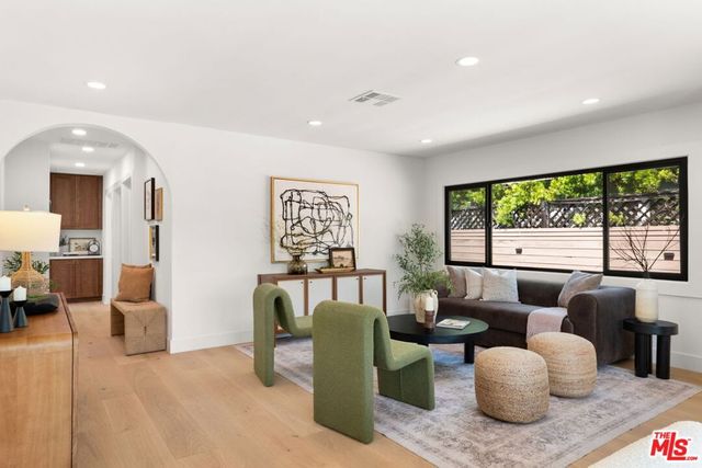 3025 Carter Avenue, Marina Del Rey, CA 90292