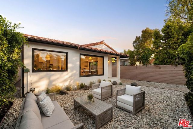 3025 Carter Avenue, Marina Del Rey, CA 90292