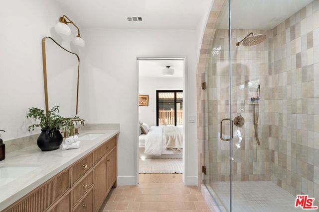 3025 Carter Avenue, Marina Del Rey, CA 90292