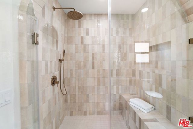 3025 Carter Avenue, Marina Del Rey, CA 90292